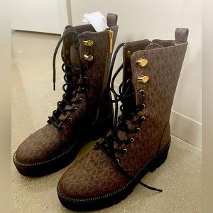 women michael kors boot